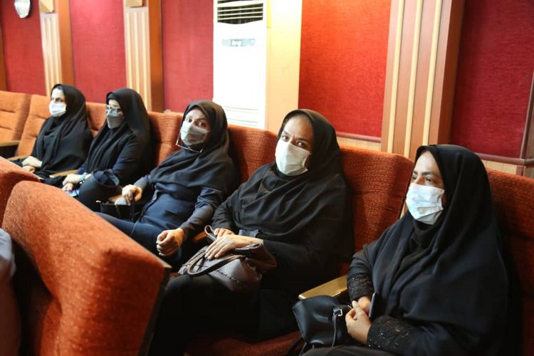 کارگر خارگ 2