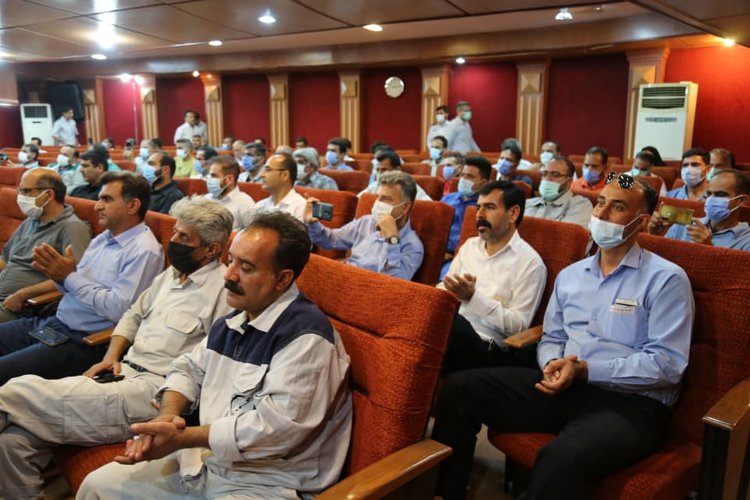 کارگر خارگ 3