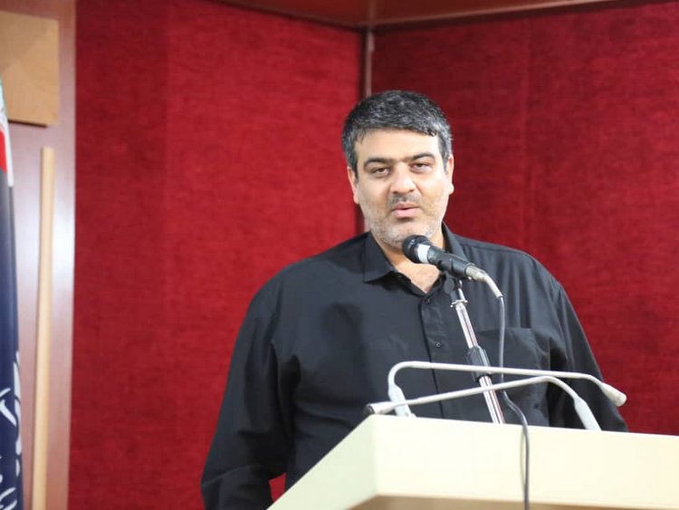 کارگر خارگ 16