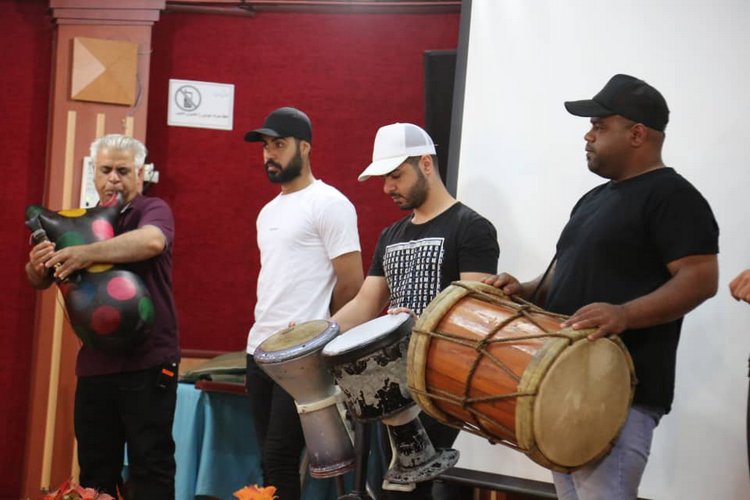 کارگر خارگ 48