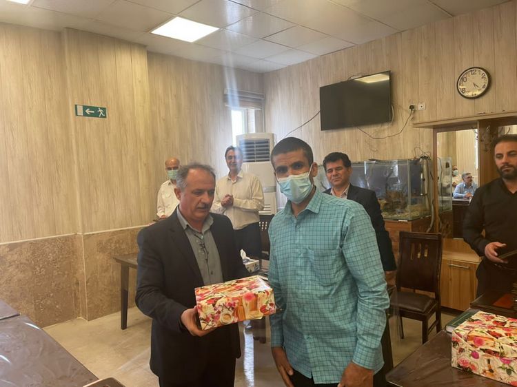 کارگر پارس جنوبی 14