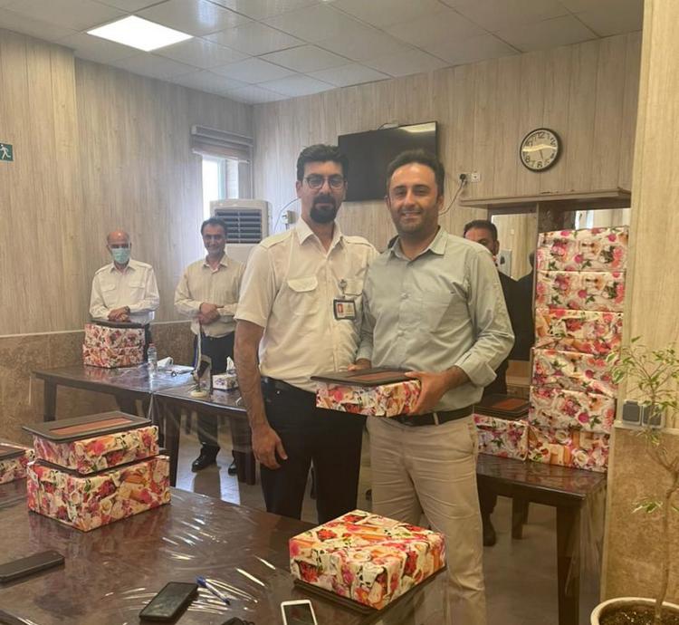 کارگر پارس جنوبی 16