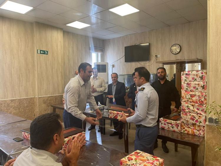 کارگر پارس جنوبی 17