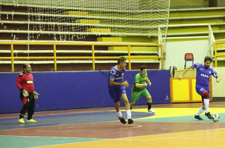 فوتسال  4