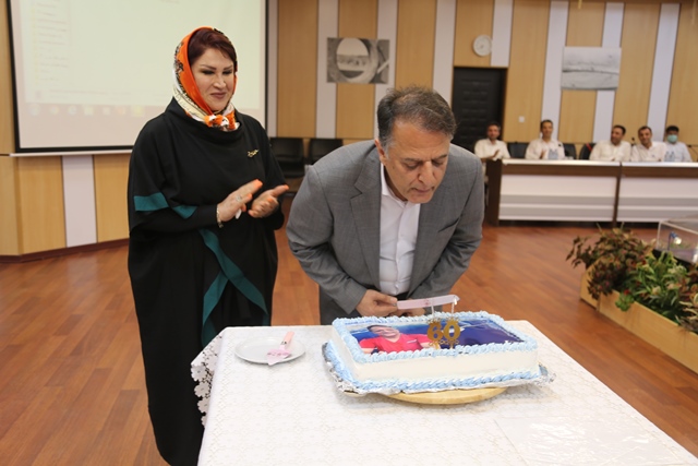 بازنشستگی کورش مقدم 42