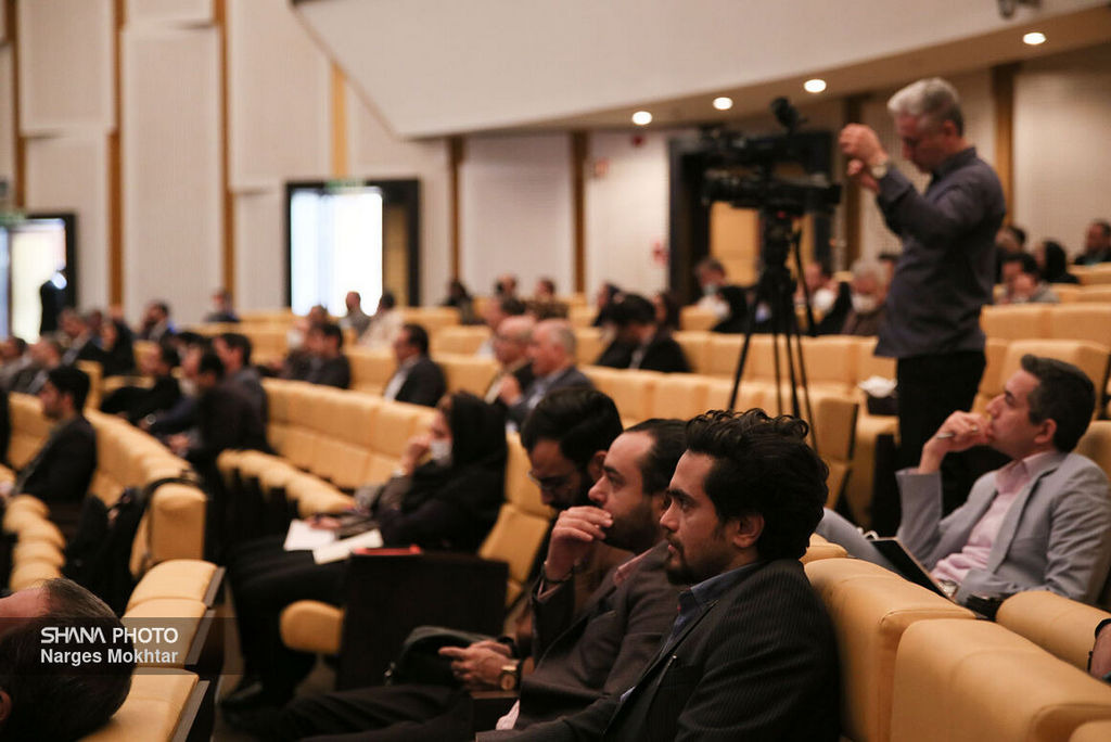 همایش معرفی فرصت‌های سرمایه‌گذاری در پروژه‌های تأمین خدمات شناوری شرکت ملی نفت 11