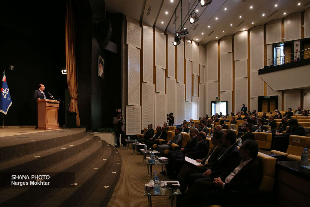 همایش معرفی فرصت‌های سرمایه‌گذاری در پروژه‌های تأمین خدمات شناوری شرکت ملی نفت 17