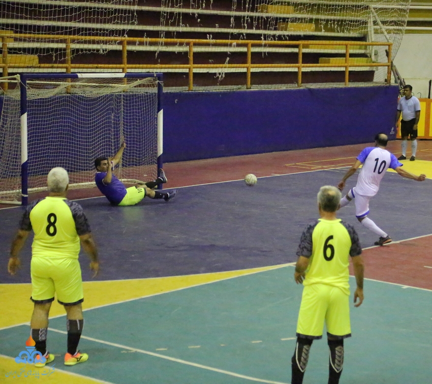 فوتسال 16