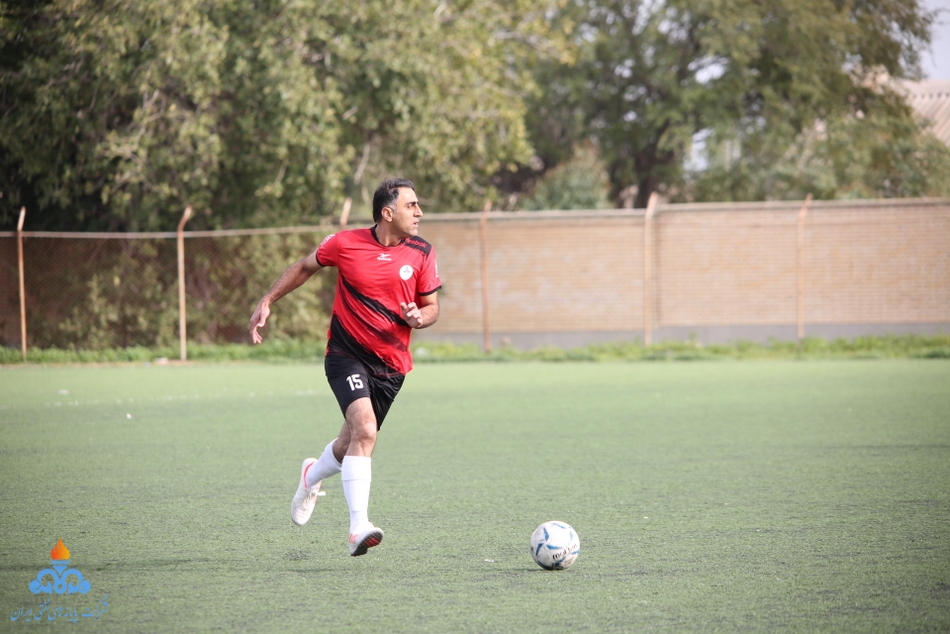 فوتبال کارکنان 18