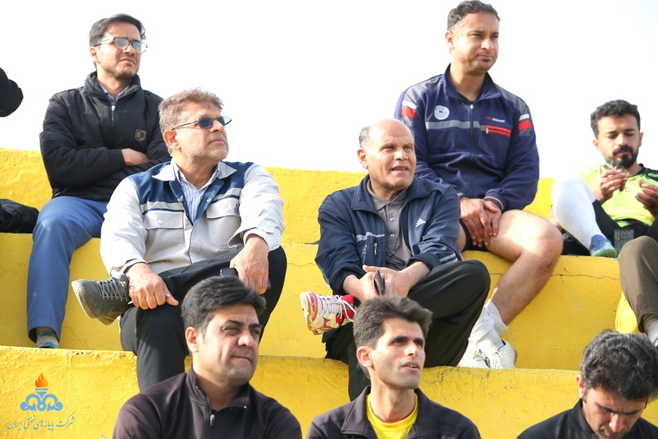 فوتبال کارکنان 30