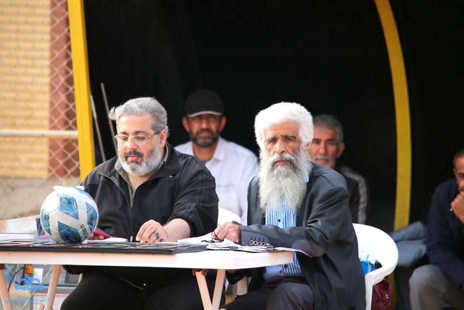 فوتبال کارکنان 37