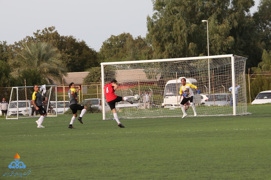 فوتبال کارکنان 40
