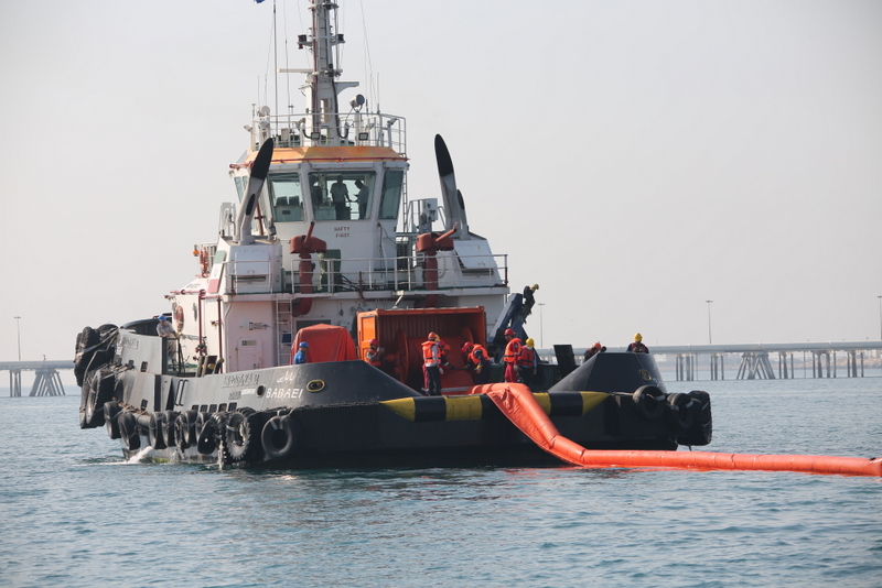 مانور آلودگی دریا 8