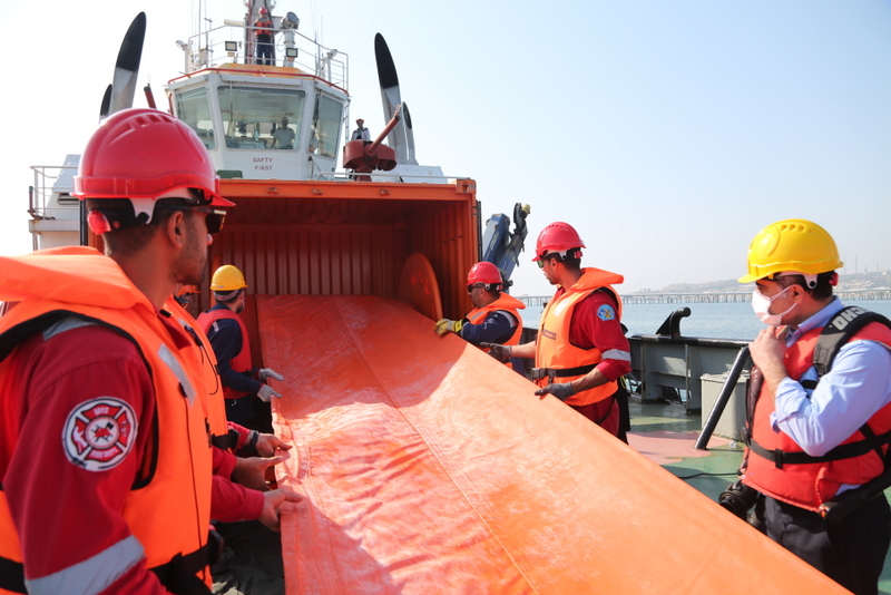 مانور آلودگی دریا 12