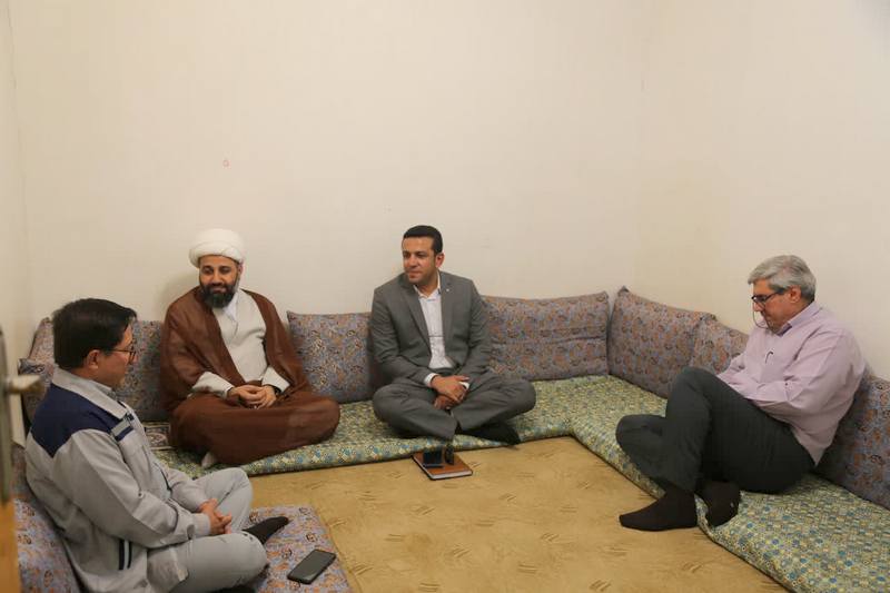 نشست + خارگ 1