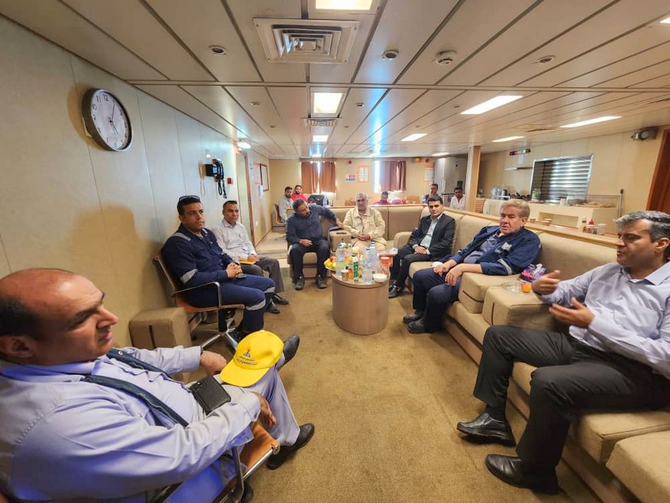 غریبی+ خط لوله 2