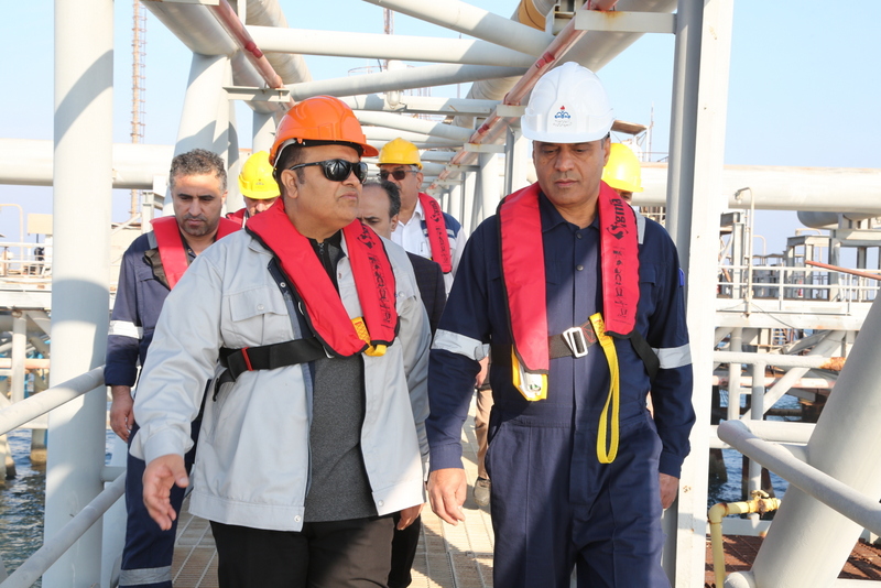 بازدید+ غریبی+ پایانه خارگ 7