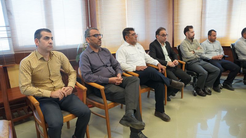 دیدار نوروزی مدیرعامل شرکت پایانه های نفتی ایران با کارکنان+ غریبی 30