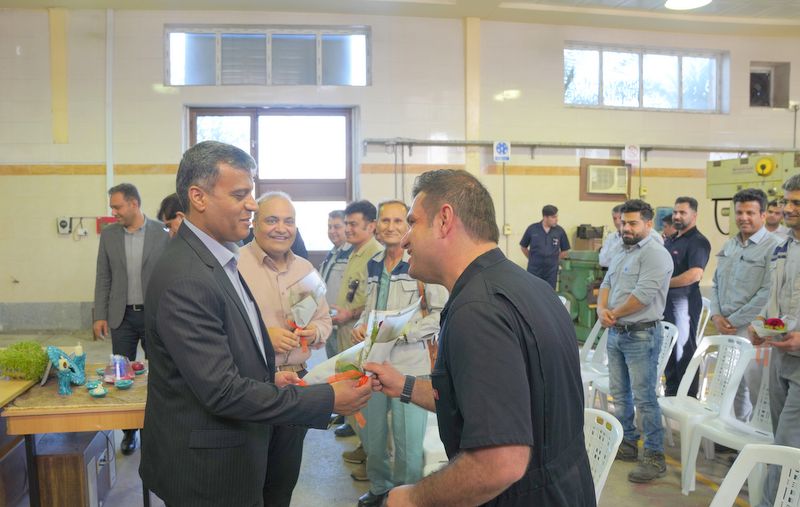 دیدار نوروزی مدیرعامل شرکت پایانه های نفتی ایران با کارکنان+ غریبی 33