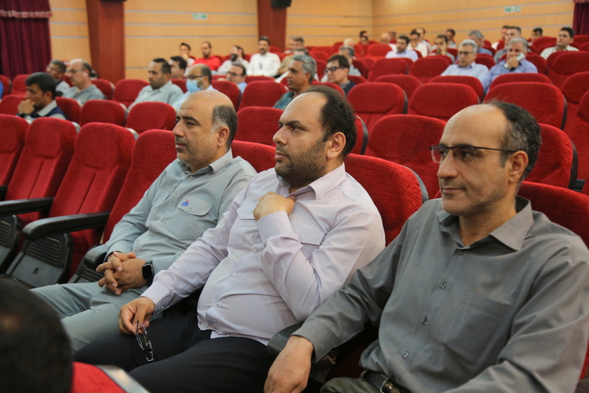 کارگان بسیجی نمونه  8