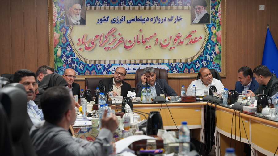 نشست کار گروه کمیته ساماندهی پیمان‌های مستمر غیر پروژه‌ای پایانه های نفتی ایران  13