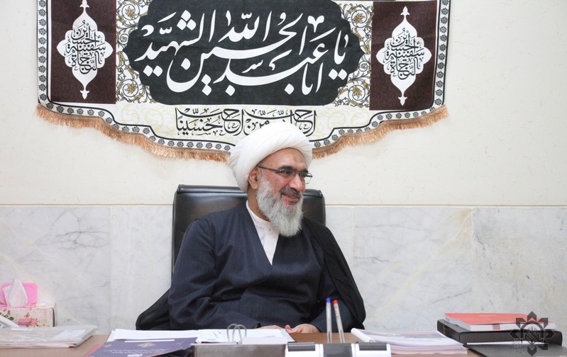 آیت الله صفایی بوشهری نماینده ولی فقیه در استان بوشهر + عباس غریبی، مدیرعامل شرکت پایانه های نفتی ایران 2