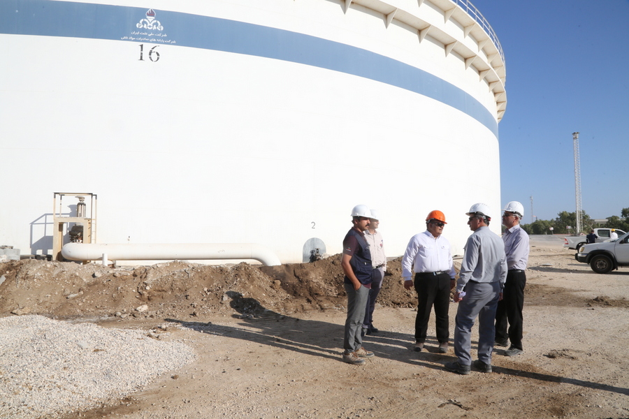 کارگران+ بازدید+ پروژه ها + رییس پایانه نفتی خارگ 28