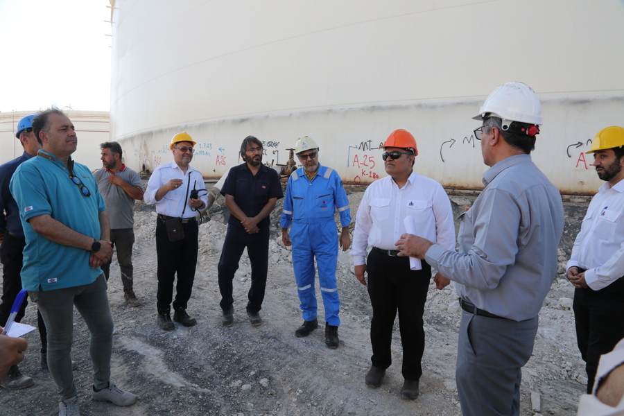 کارگران+ بازدید+ پروژه ها + رییس پایانه نفتی خارگ 33