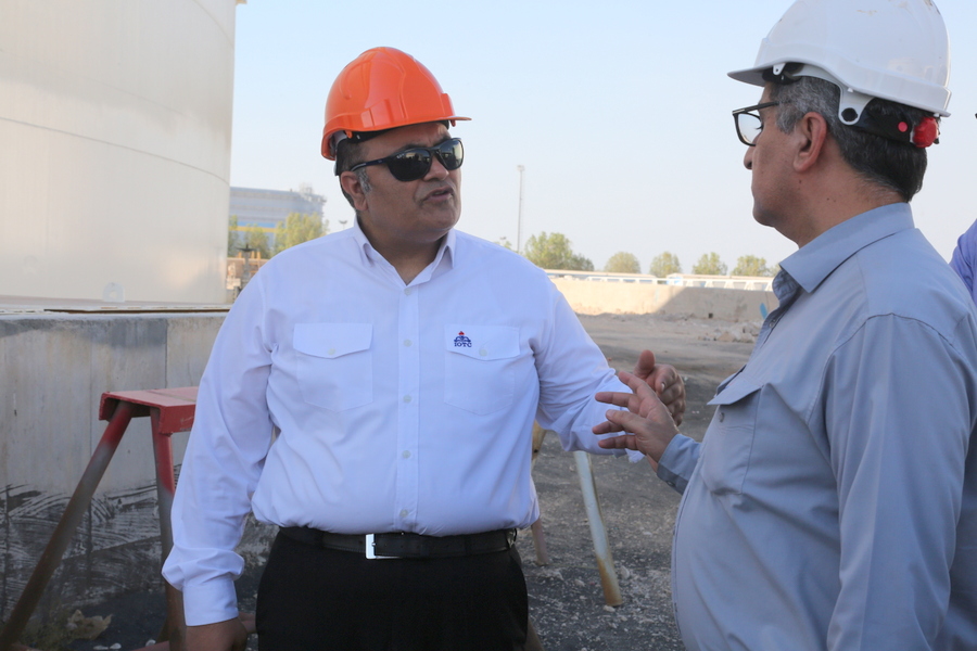 کارگران+ بازدید+ پروژه ها + رییس پایانه نفتی خارگ 37