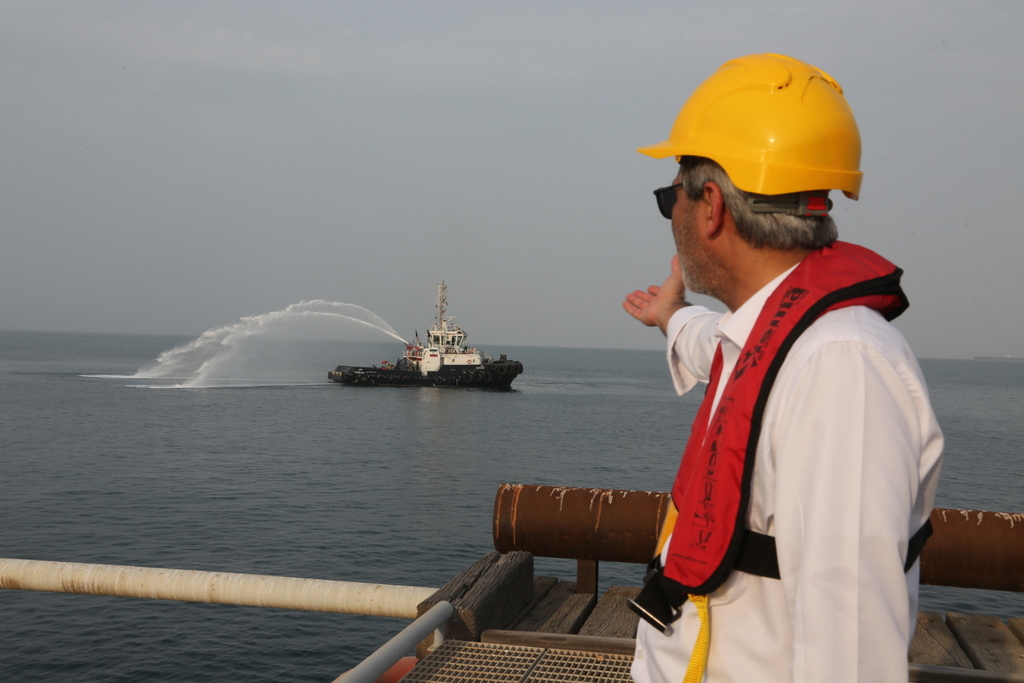 برگزاری مانور امداد و نجات +پایانه نفتی  خارگ  11