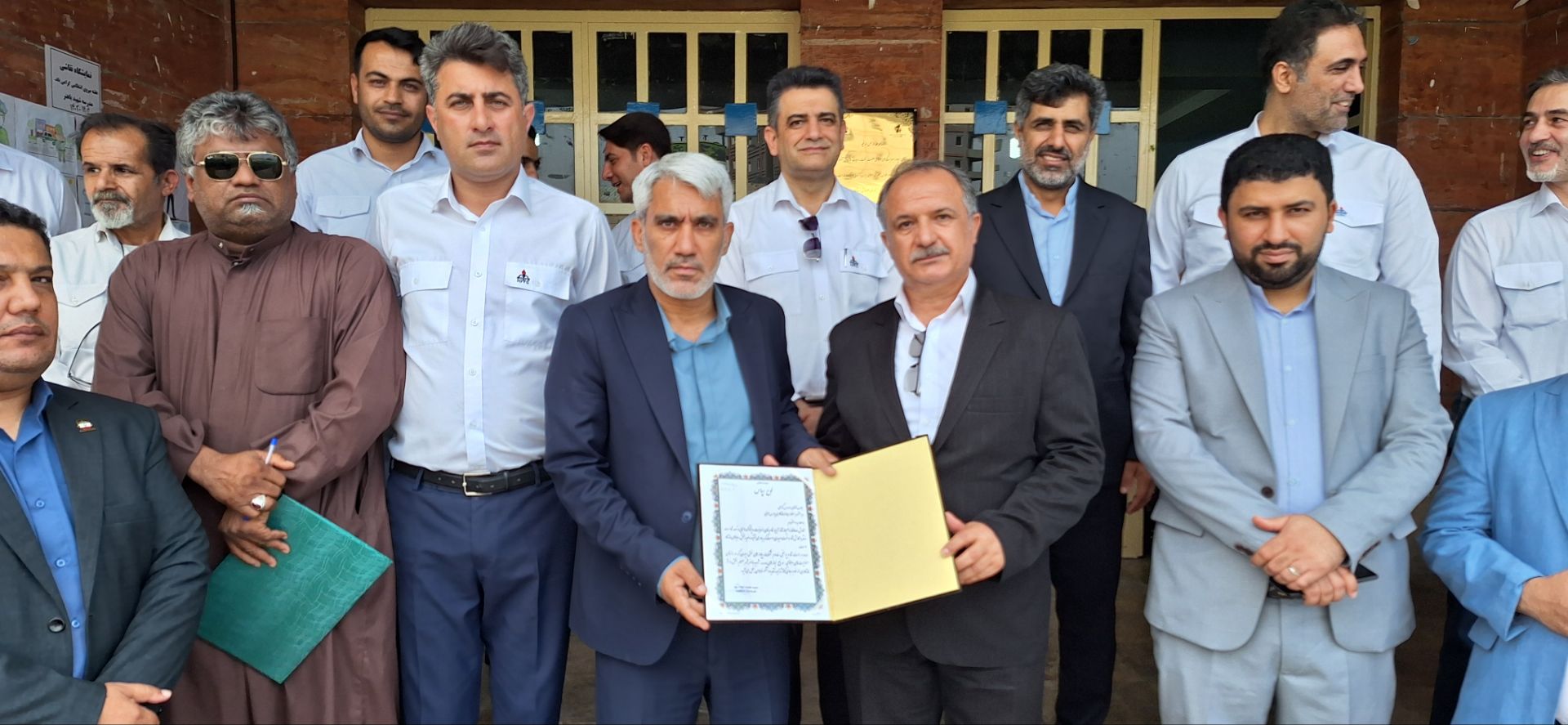 نوسازی و تجهیز مدرسه مشترک شهید بامری و شهید باهنر عسلویه 1