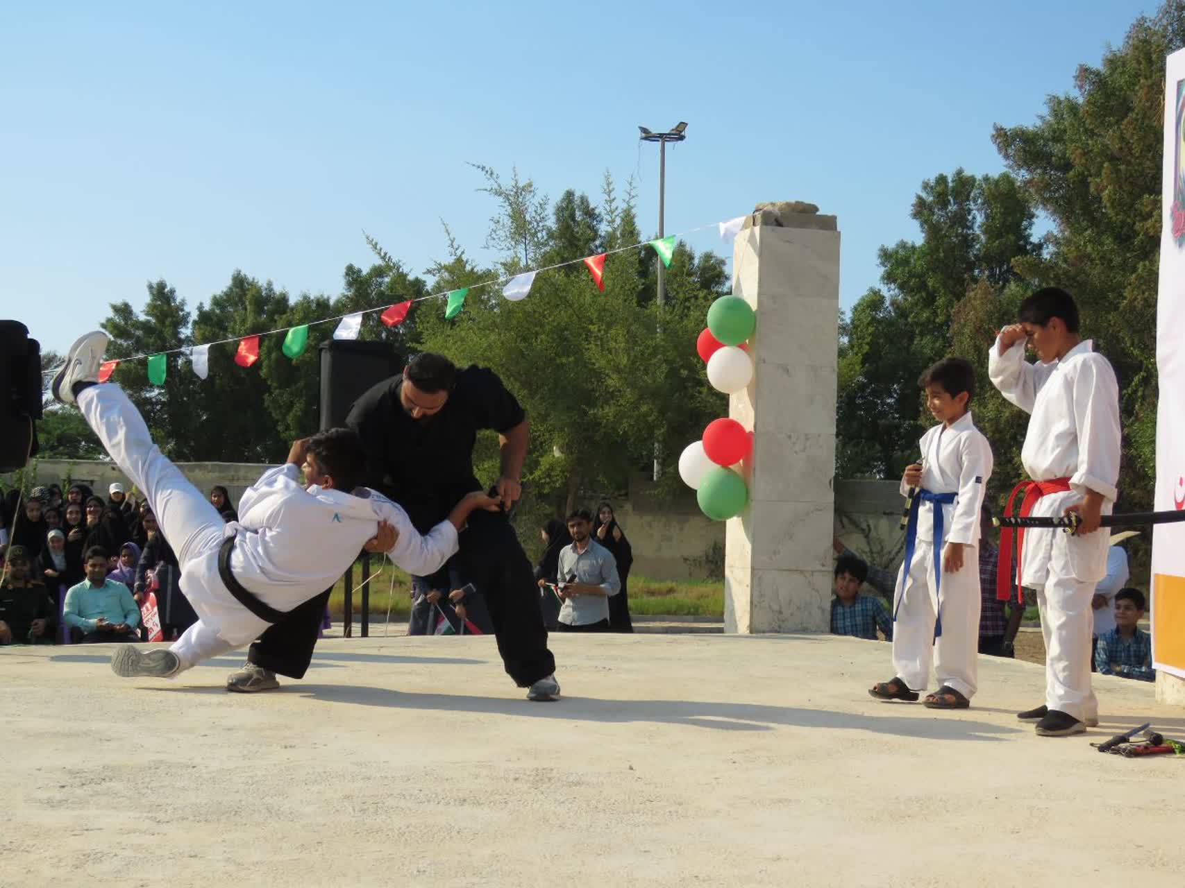 راهپیمایی 13 آبان 12