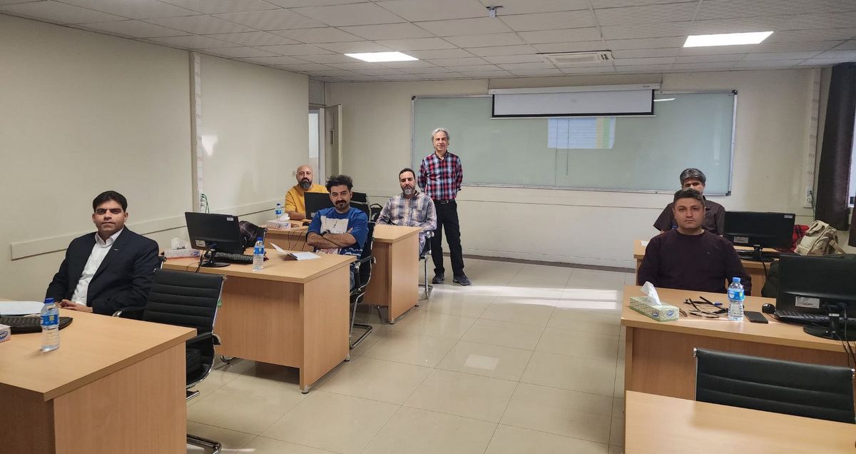 برگزاری اولین دوره AFIS + کنترلرهای فرودگاه خارگ 2