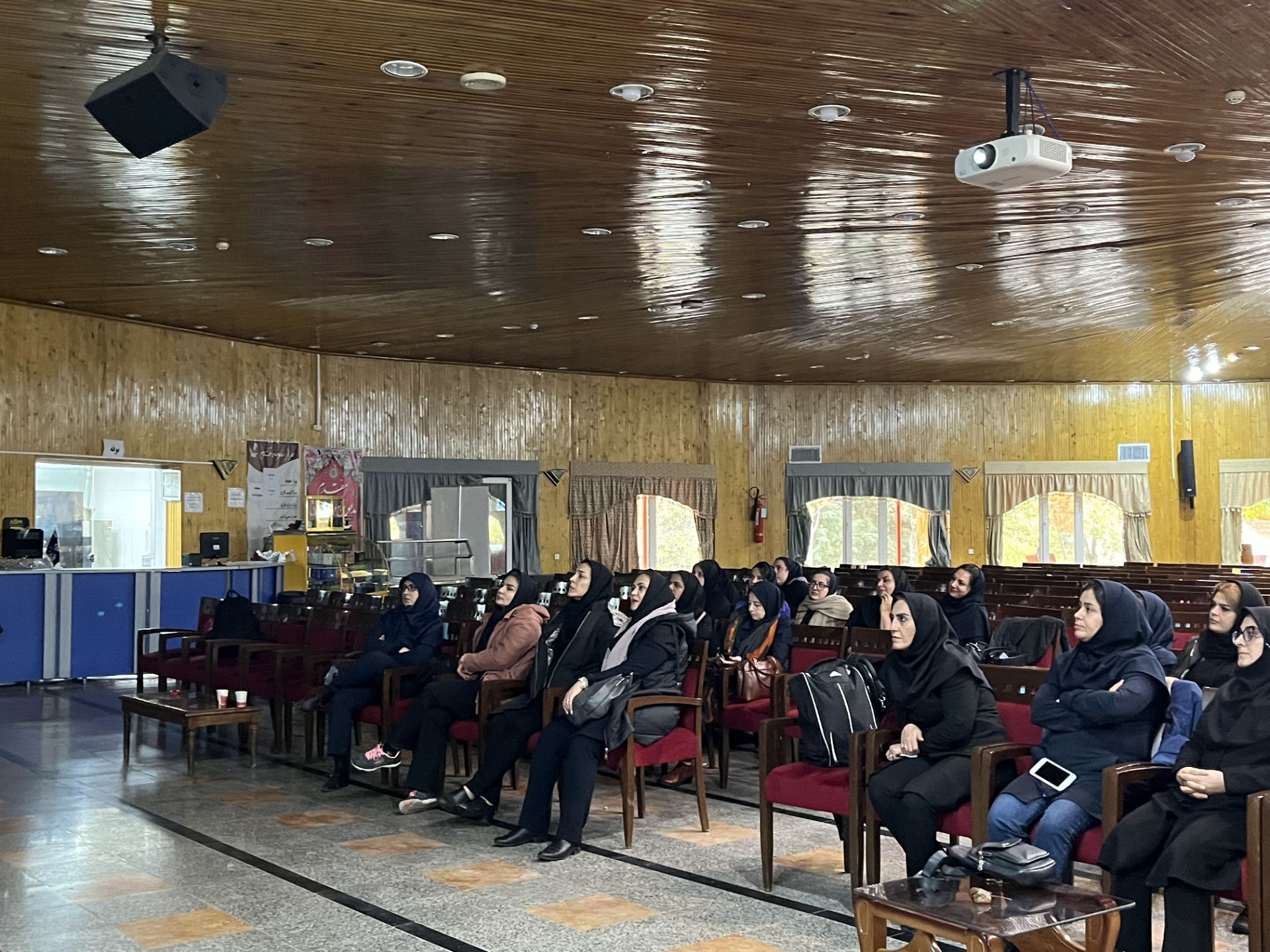 نشست ارتقای سلامت و نشاط بانوان 2