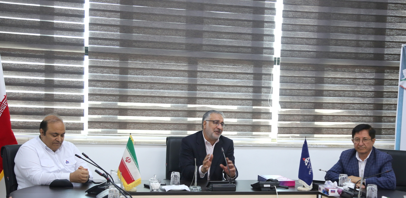 مدیرعامل شرکت پایانه‌های نفتی ایران + معتمدین و پیشکسوتان خارگ + اسدروز 9