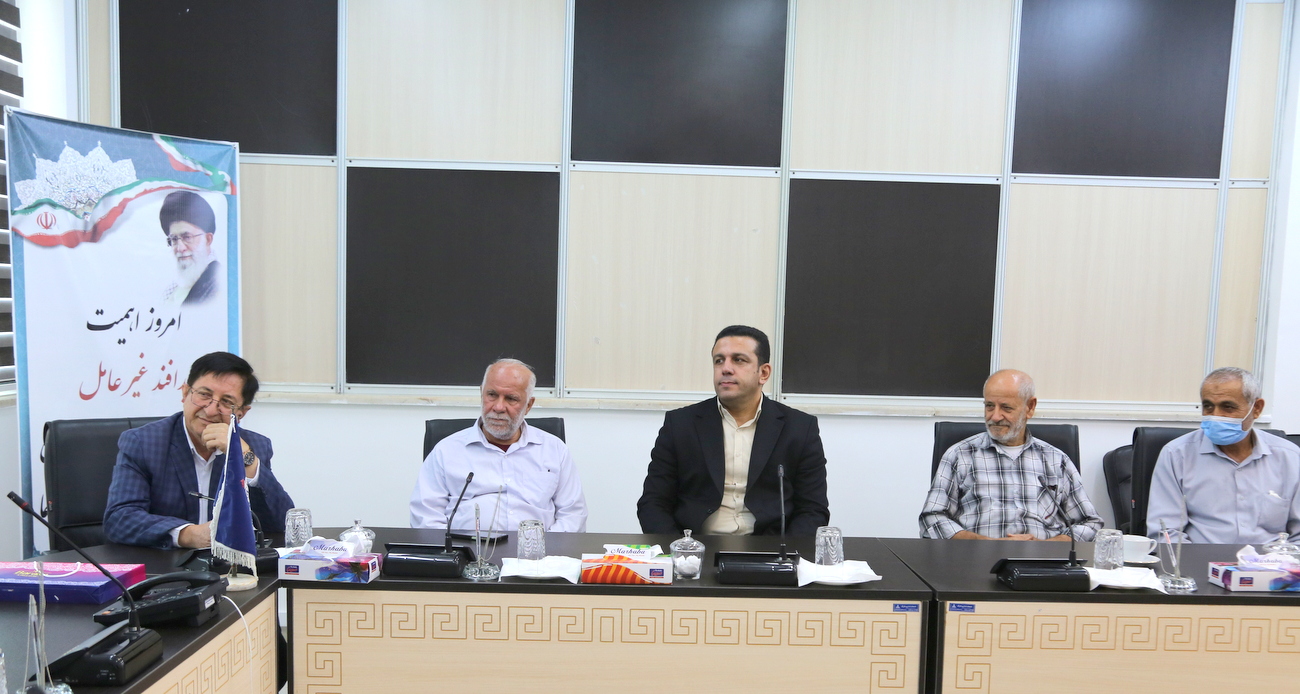 مدیرعامل شرکت پایانه‌های نفتی ایران + معتمدین و پیشکسوتان خارگ + اسدروز 12