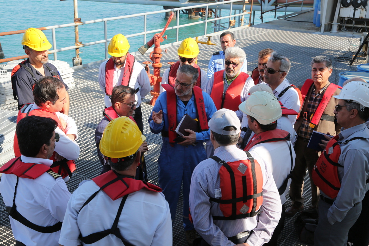 اسکله غربی + مدیرعامل + آذرپاد 13