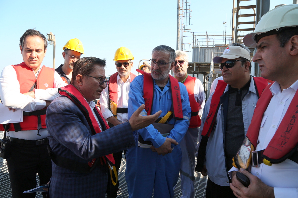 اسکله غربی + مدیرعامل + آذرپاد 15