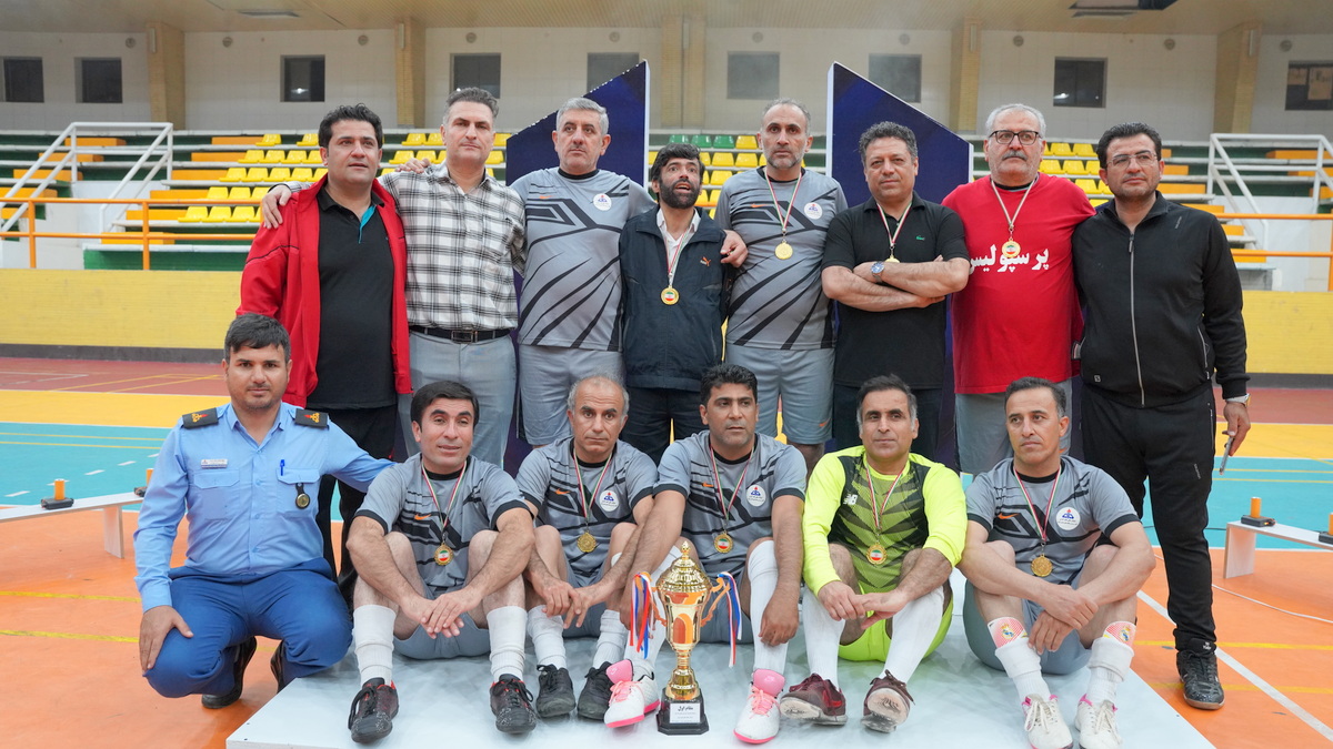 قهرمانی تیم حراست در مسابقات فوتسال کارکنان بالای ۴۵ سال پایانه‌های نفتی ایران 1
