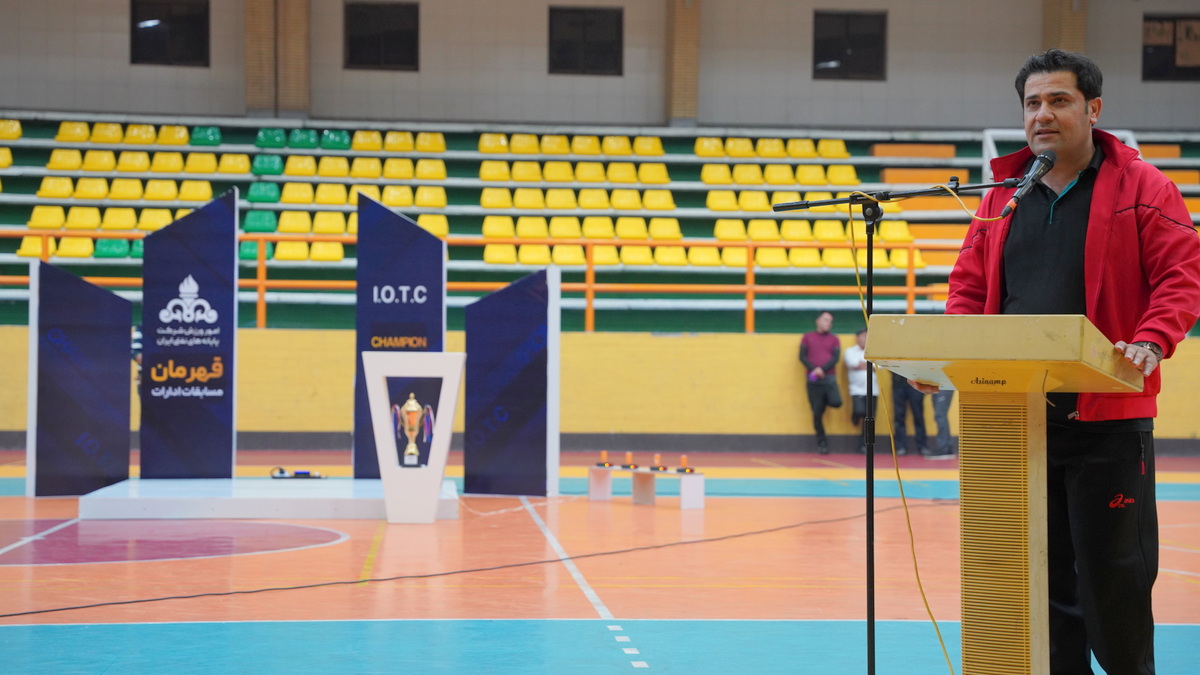 قهرمانی تیم حراست در مسابقات فوتسال کارکنان بالای ۴۵ سال پایانه‌های نفتی ایران 6