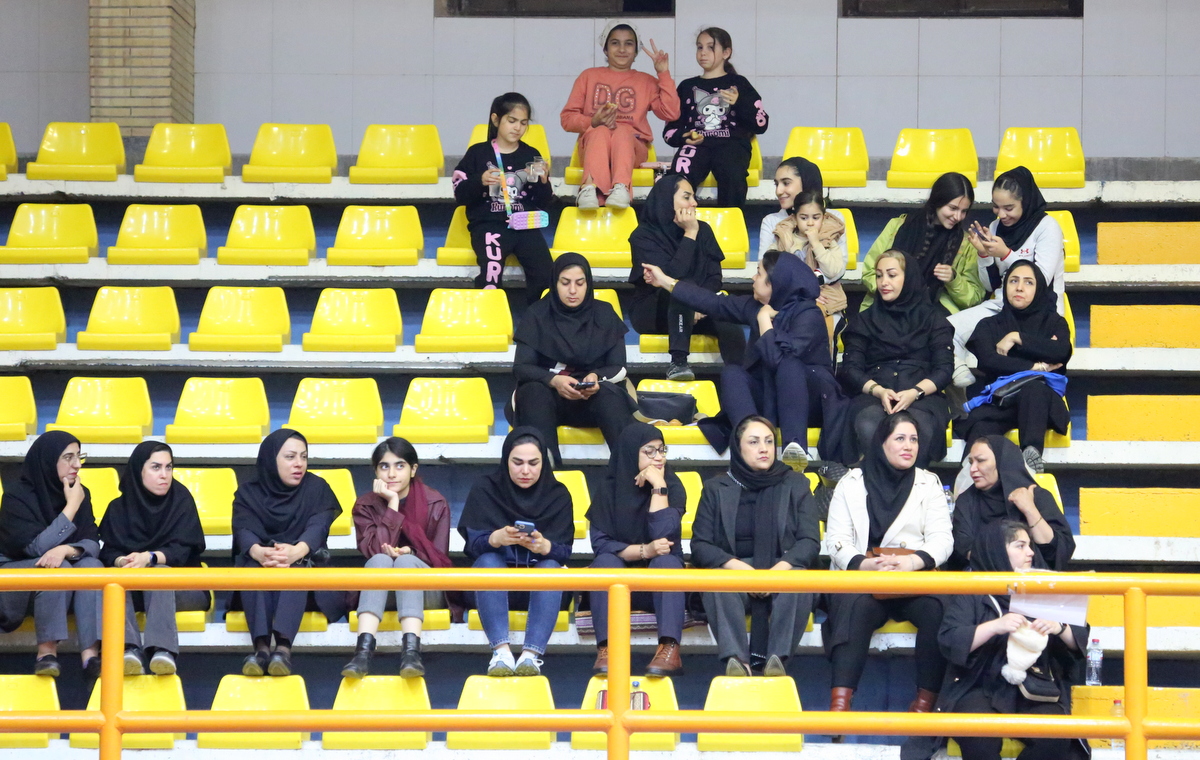 قهرمانی تیم حراست در مسابقات فوتسال کارکنان بالای ۴۵ سال پایانه‌های نفتی ایران 12