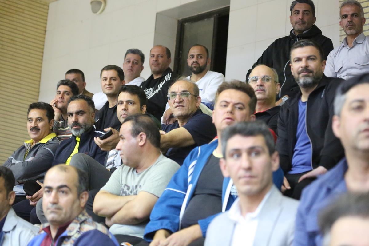 قهرمانی تیم حراست در مسابقات فوتسال کارکنان بالای ۴۵ سال پایانه‌های نفتی ایران 13