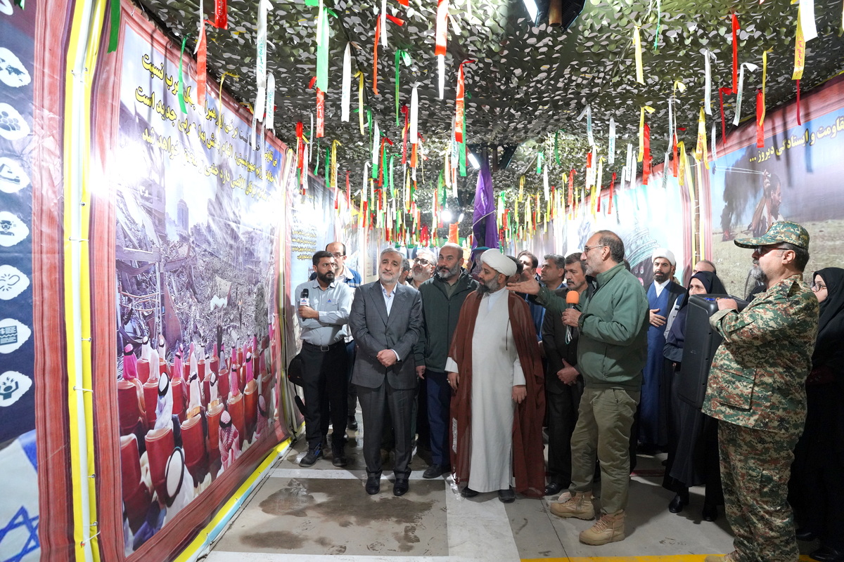 نمایشگاه روایی و تجسمی مقاومت در جزیره خارگ  1