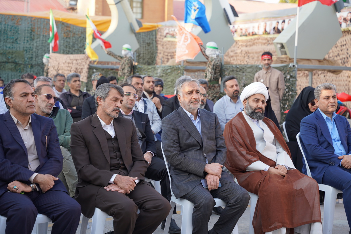 نمایشگاه روایی و تجسمی مقاومت در جزیره خارگ  12