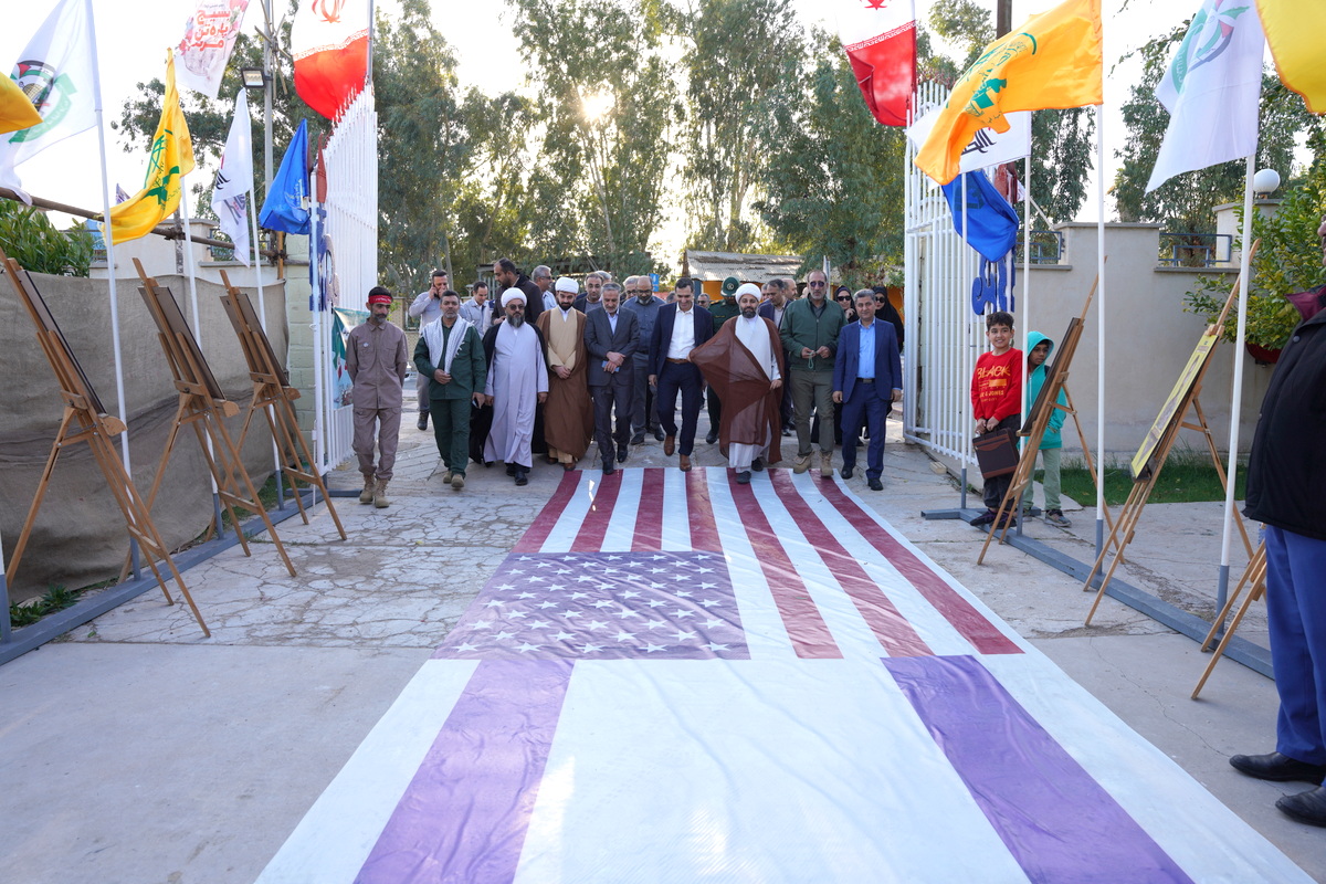 نمایشگاه روایی و تجسمی مقاومت در جزیره خارگ  18