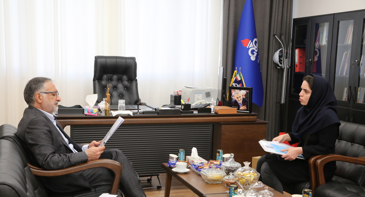 دیدار مدیرعامل شرکت پایانه‌های نفتی ایران با کارکنان و ساکنان جزیره خارگ 3