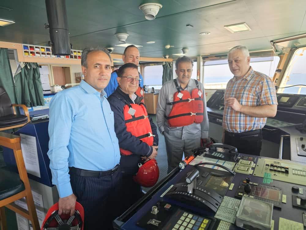 معاون امور بین الملل و بازرگانی وزیر نفت + سید علی محمد موسوی+ عباس اسدروز + پایانه های نفتی ایران 1