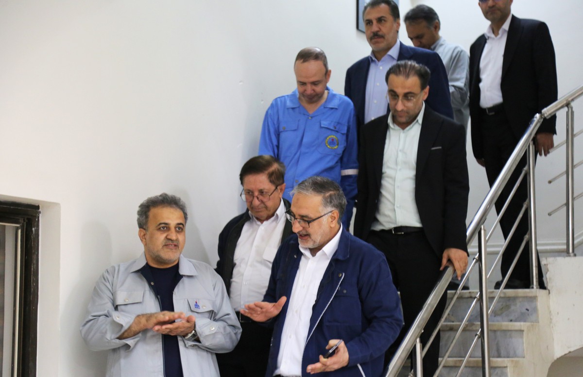 معاون امور بین الملل و بازرگانی وزیر نفت + سید علی محمد موسوی+ عباس اسدروز + پایانه های نفتی ایران 5