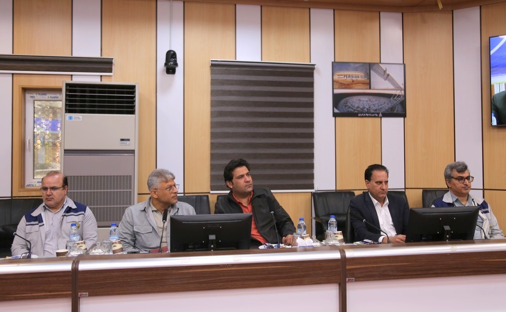 معاون امور بین الملل و بازرگانی وزیر نفت + سید علی محمد موسوی+ عباس اسدروز + پایانه های نفتی ایران 28