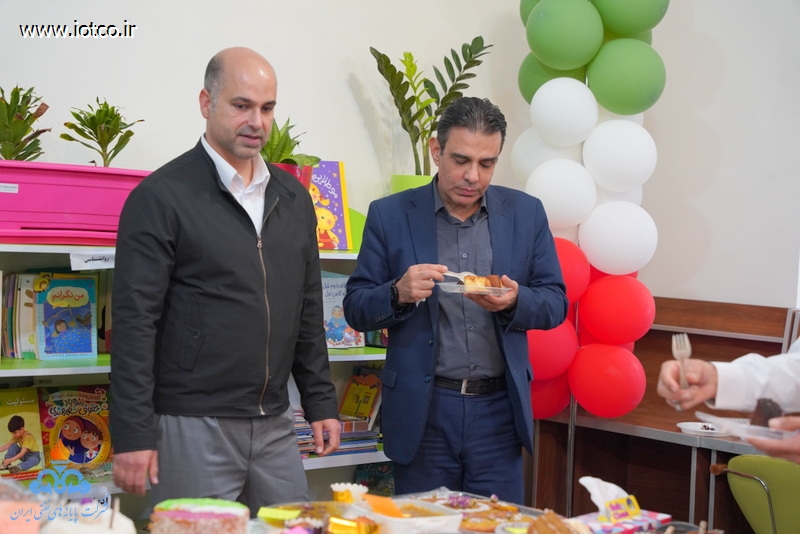 کیک و شیرینی + غذا + نان محلی 10